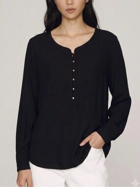 Velvet by Graham & Spencer Black Henley Blouse Size Small Scoop Neck Gold Button